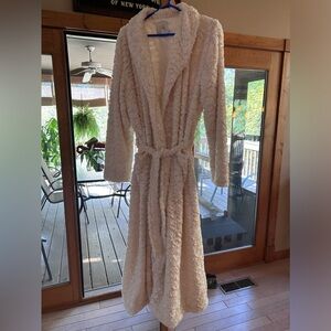 Tourance soft fleecy luxury robe with satin lining cream color size large
